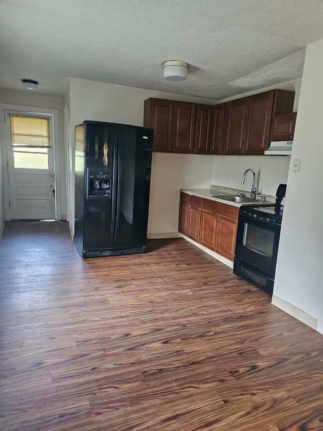 87 Birch St, Unit 87 Birch st