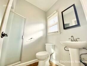 1133 Westmoreland Ave, Unit 2 in Los Angeles, CA - Foto de edificio - Building Photo