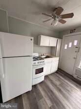 402 Cinnaminson Ave in Palmyra, NJ - Foto de edificio - Building Photo