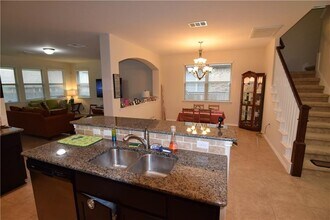 325 Banin Malone Ln in Austin, TX - Building Photo - Building Photo