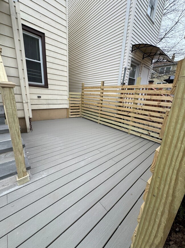 83 Anderson Ave, Unit 1 in Wallington, NJ - Building Photo - Building Photo
