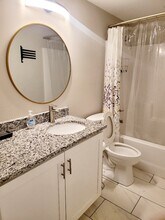 1004 Pine St, Unit A1 in Columbia, SC - Building Photo - Building Photo
