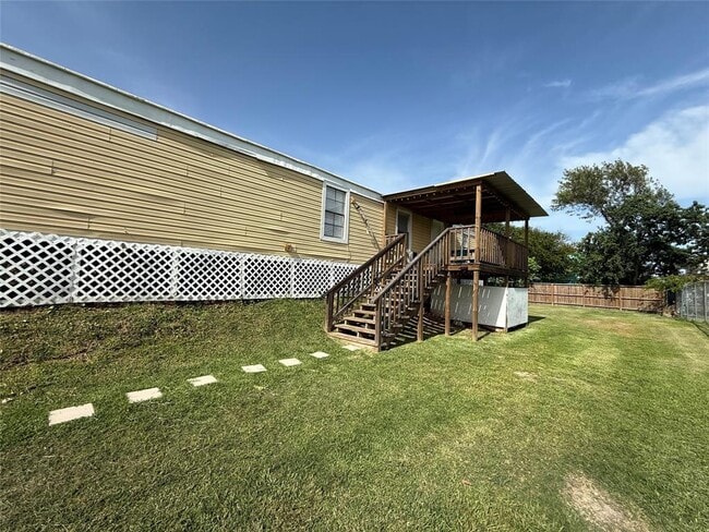 property at 811 6th St