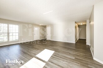 3054 Brantley Dr in Reynoldsburg, OH - Foto de edificio - Building Photo