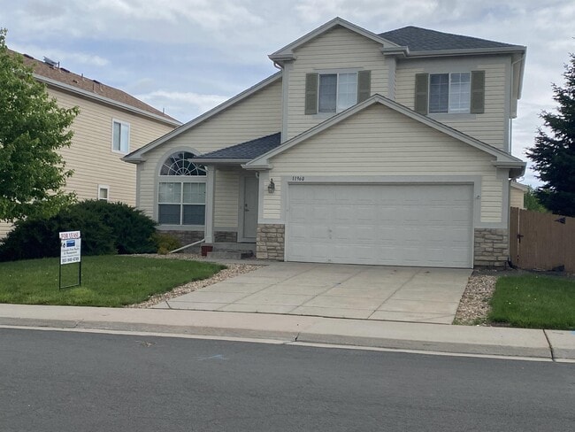 property at 11960 Meadowood Ln