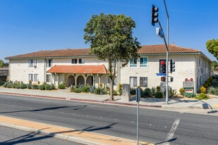 Pioneer Plaza in Norwalk, CA - Building Photo