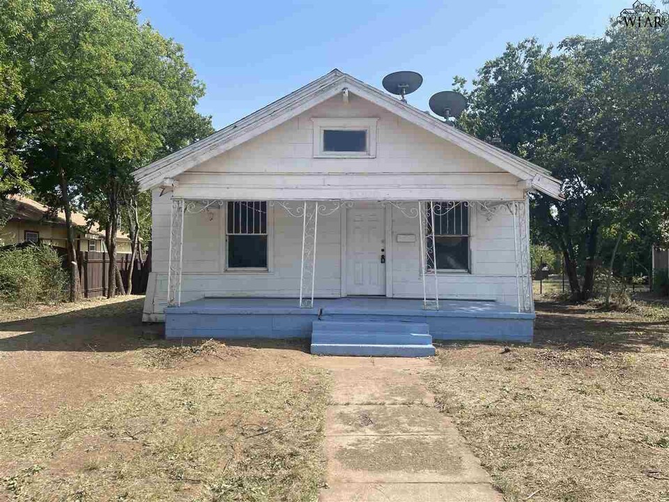 1609 Lucile Ave in Wichita Falls, TX - Building Photo