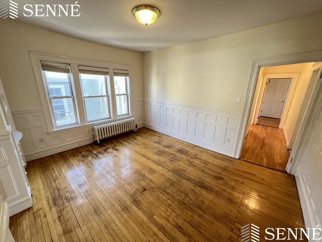 2 Sacramento St, Unit 3 in Cambridge, MA - Foto de edificio - Building Photo