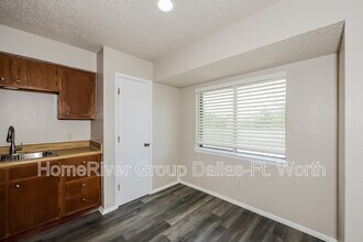8428 Raymond Ave in Fort Worth, TX - Building Photo - Building Photo