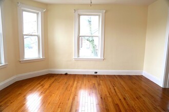 116 Paul Revere Rd, Unit 1 in Arlington, MA - Foto de edificio - Building Photo