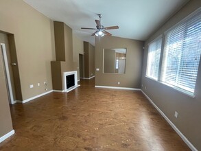 2033 Misty Meadow Dr in Folsom, CA - Building Photo - Building Photo
