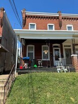 2106 W 4th St in Chester, PA - Building Photo