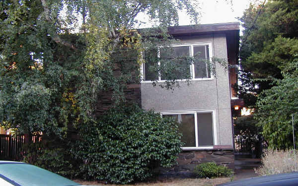 415 Summit Ave E in Seattle, WA - Foto de edificio - Building Photo