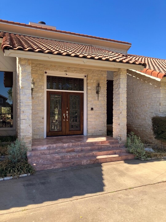 308 Lucy Ln in Horseshoe Bay, TX - Building Photo