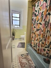 387 Harvard St, Unit 4 in Brookline, MA - Building Photo - Building Photo