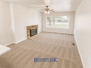 325 Baird Cir in South Salt Lake, UT - Building Photo - Building Photo
