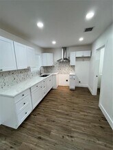 2854 SW 4th Pl in Fort Lauderdale, FL - Building Photo - Building Photo