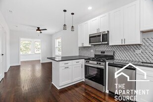 4313 W Parker Ave, Unit 2 in Chicago, IL - Building Photo