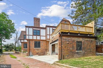 1605 Kennedy Pl NW in Washington, DC - Building Photo - Building Photo