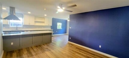 1710 Glenwick Ln in Irving, TX - Building Photo - Building Photo