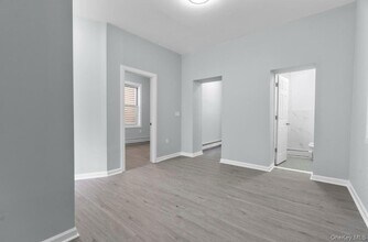 11 Cedar St in Yonkers, NY - Building Photo - Building Photo