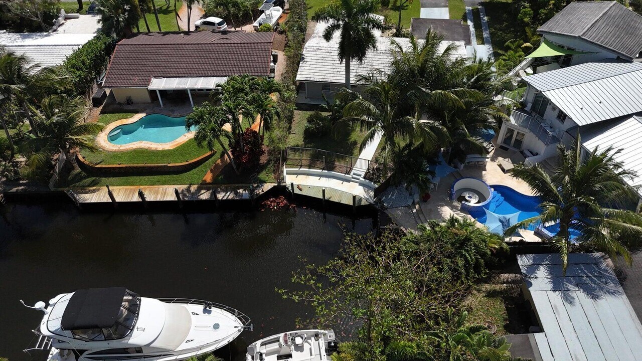 1733 SW 5th Ct in Fort Lauderdale, FL - Building Photo