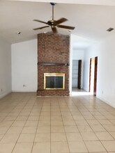 9512 Joe Ebert Rd in Seffner, FL - Building Photo - Building Photo