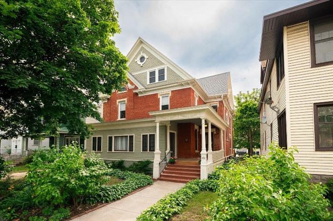property at 122 10th St
