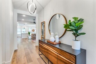 2830 S Marsalis Ave in Dallas, TX - Building Photo - Building Photo