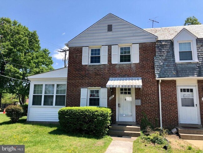 property at 1055 N Monroe St
