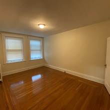 22 Euston St, Unit 1 in Brookline, MA - Building Photo - Building Photo