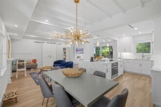 90 NE 106th St in Miami Shores, FL - Building Photo - Building Photo