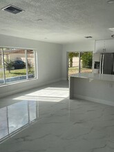 2873 NW 193rd St in Miami Gardens, FL - Building Photo - Building Photo