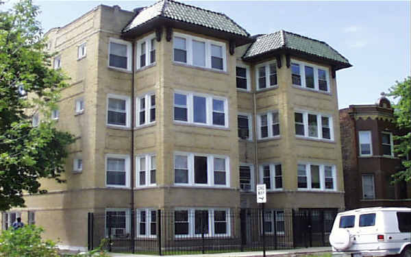 3301-3303 W Potomac Ave in Chicago, IL - Building Photo