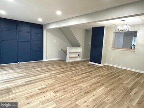 31 Stoneshire Dr in Glassboro, NJ - Building Photo - Building Photo