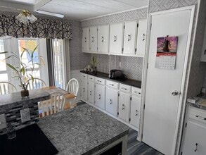 100 Phelps St in Marlborough, MA - Building Photo - Building Photo