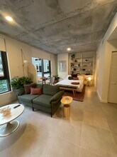 349 NW 31st St, Unit S1 in Miami, FL - Building Photo - Building Photo