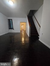819 E Locust Ave in Philadelphia, PA - Building Photo - Building Photo