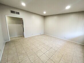 1239 N Alamo Ave in Tucson, AZ - Building Photo - Building Photo