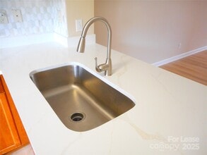 8329 Scotney Bluff Avenue in Charlotte, NC - Building Photo - Building Photo