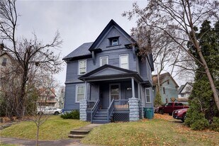 32 Rowley St in Rochester, NY - Building Photo