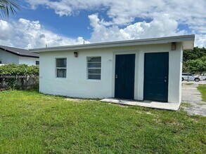 10310 SW 175th St in Miami, FL - Building Photo - Building Photo
