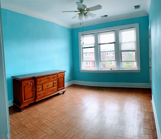 4635 S Spaulding Ave