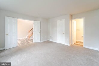 1002 Hoke Ln in Fredericksburg, VA - Building Photo - Building Photo