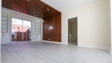 1220 N Coast Hwy in Laguna Beach, CA - Building Photo - Building Photo