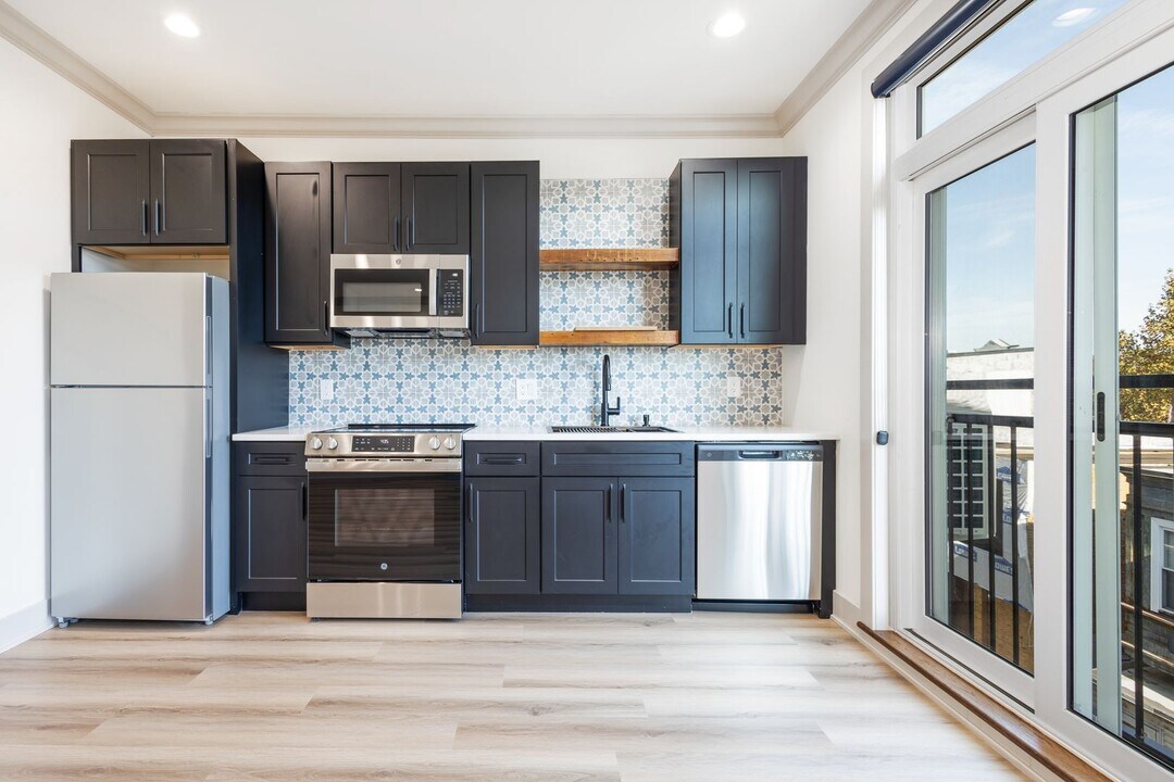 2229 N 33rd St in Philadelphia, PA - Building Photo