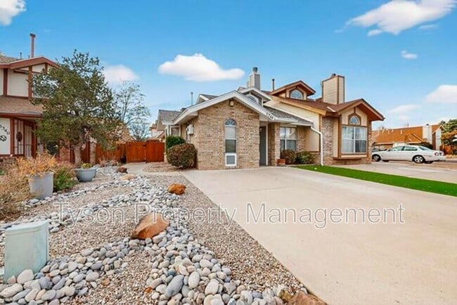 5344 Chuckwagon Trail NW in Albuquerque, NM - Building Photo - Building Photo