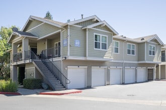 White Rock Village Apartments in El Dorado Hills, CA - Building Photo - Building Photo