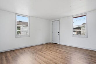 2228 SW Grand Blvd in Oklahoma City, OK - Foto de edificio - Building Photo