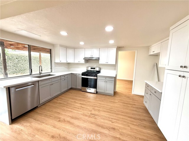 16417 Stowers Ave in Cerritos, CA - Building Photo - Building Photo
